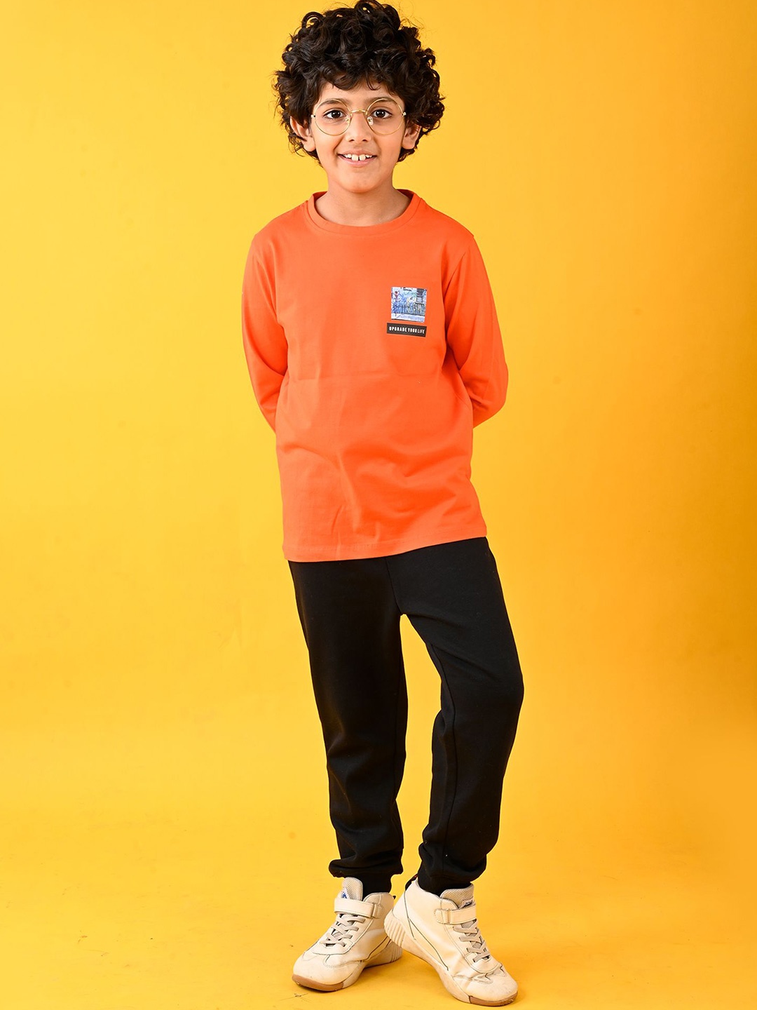 

Anthrilo Boys Printed T-shirt With Joggers, Orange