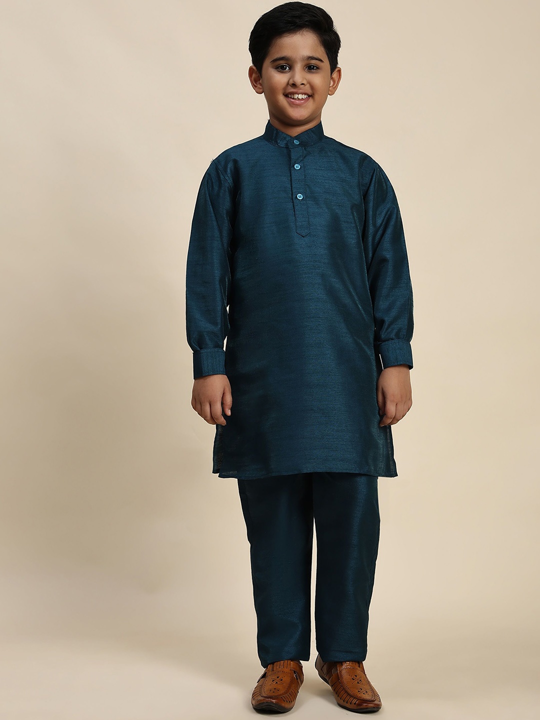 

Pro-Ethic STYLE DEVELOPER Boys Paisley Sequinned Pure Silk Straight Kurta with Pyjamas, Navy blue