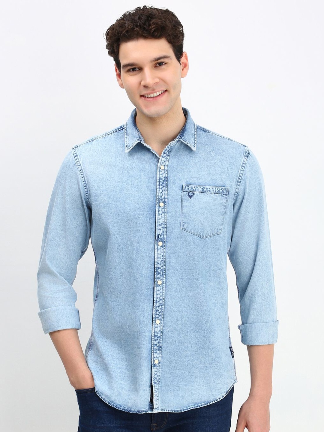 

Allen Solly Men Custom Fit Solid Pure Cotton Casual Shirt, Blue