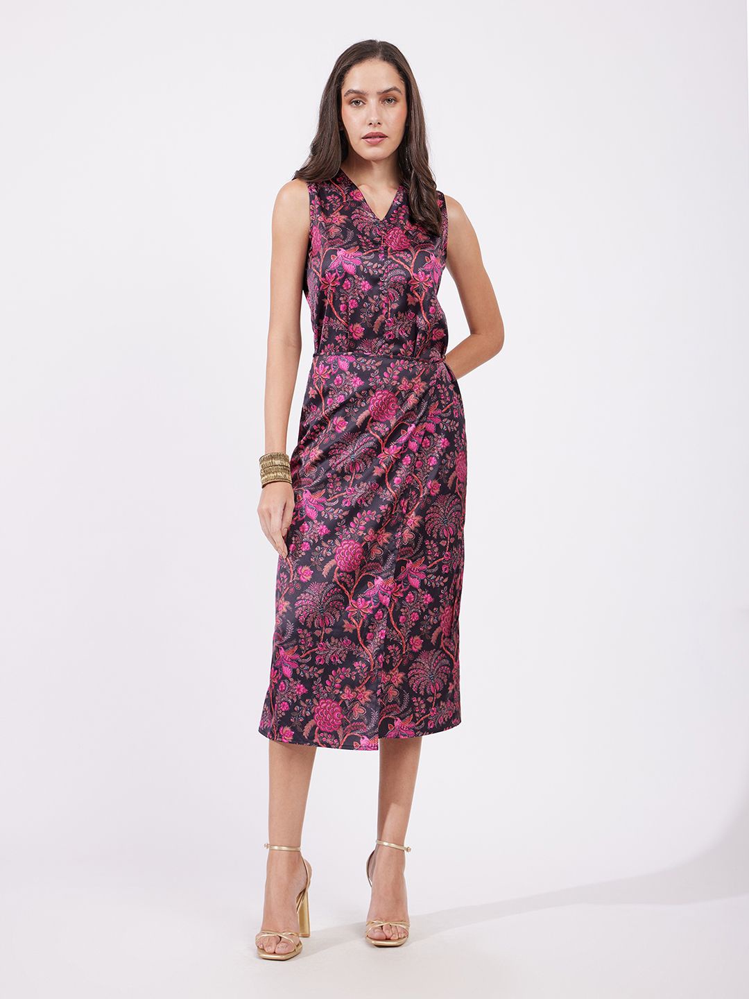 

FableStreet Women Floral Print Wrap Midi Dress, Pink