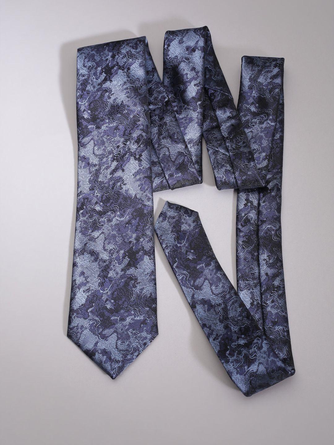 

Allen Solly Men Printed Broad Tie, Navy blue