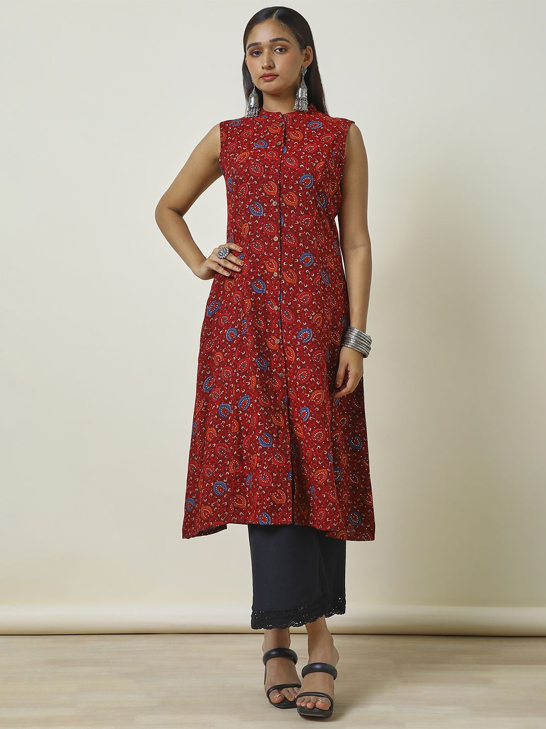 

Soch Ethnic Motifs Printed Sequinned Straight Kurta, Red