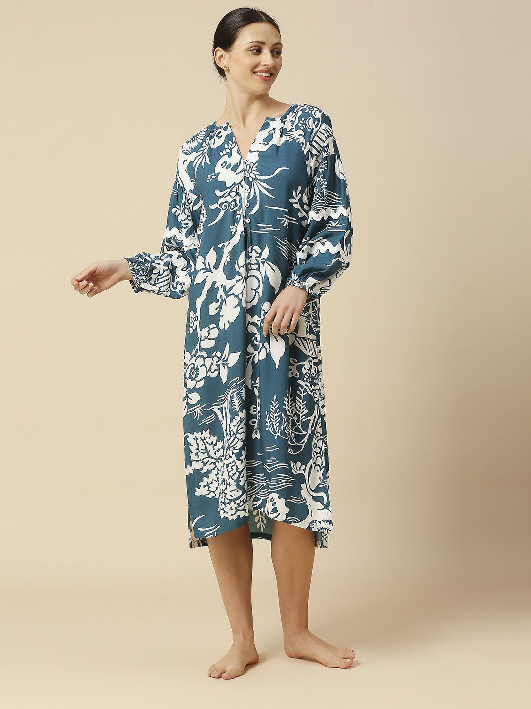 

Chemistry Women Floral Printed Nightdress, Teal