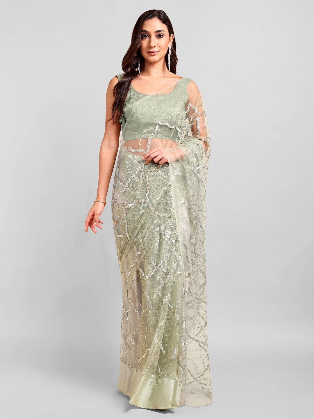 

DOERAA Embroidered Sequinned Net Saree, Olive
