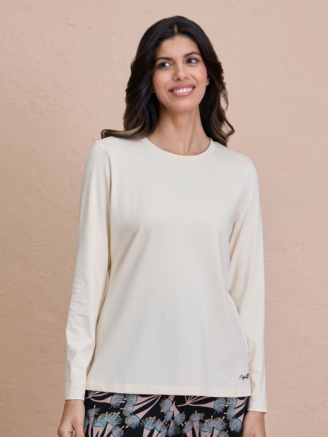 

Nykd Women Solid Round Neck Cotton T-shirt, Off white
