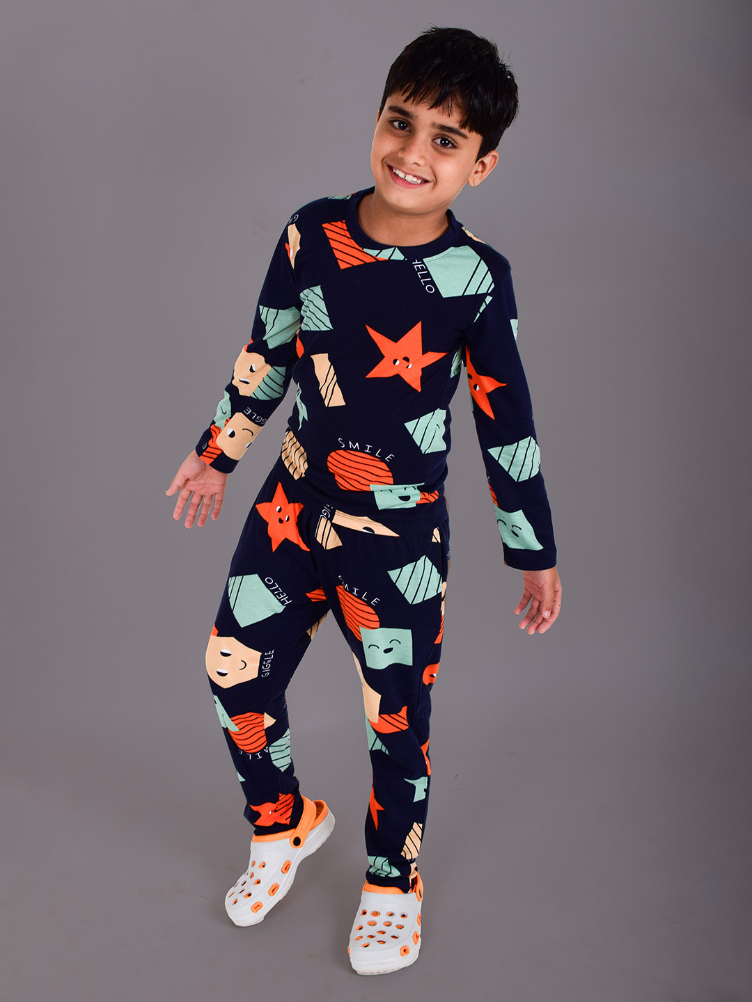 

ROW STARS Boys Printed Round Neck Long Sleeves Pure Cotton T-shirt With Trousers, Black