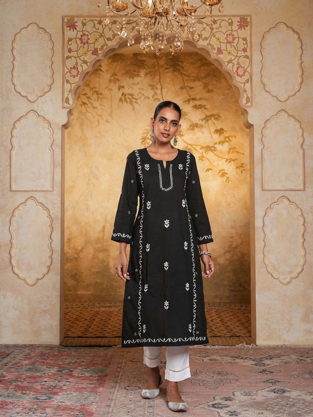 

House of Chikankari Chikankari Woven Kurta, Black