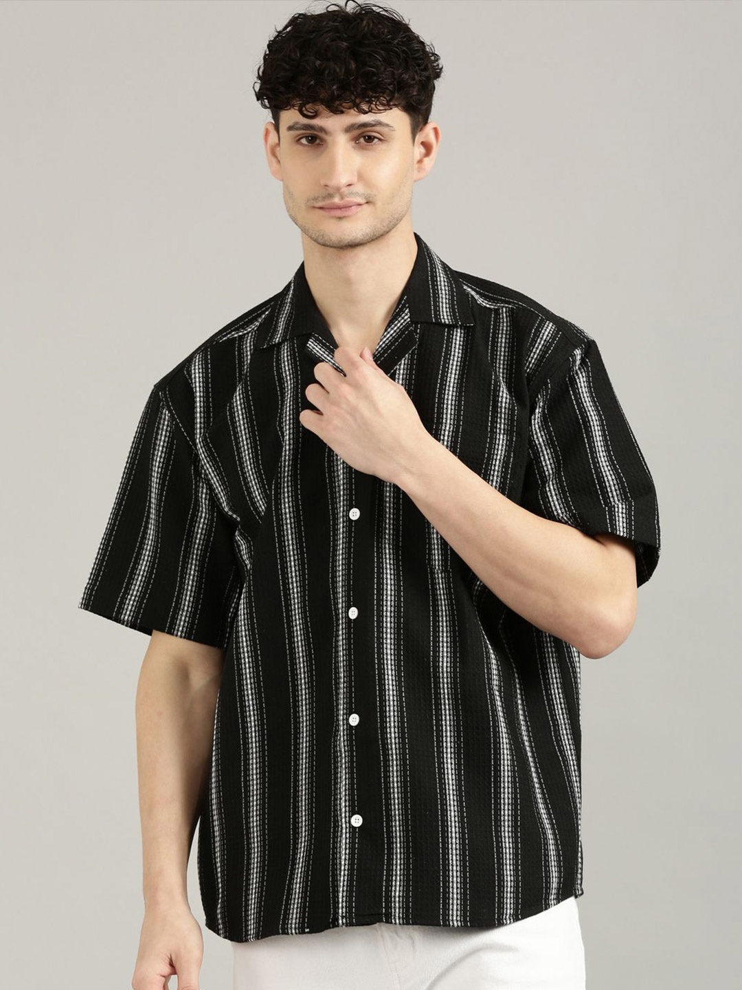 

Joven Men Cuban Collar Striped Cotton Oversized Casual Shirt, Black