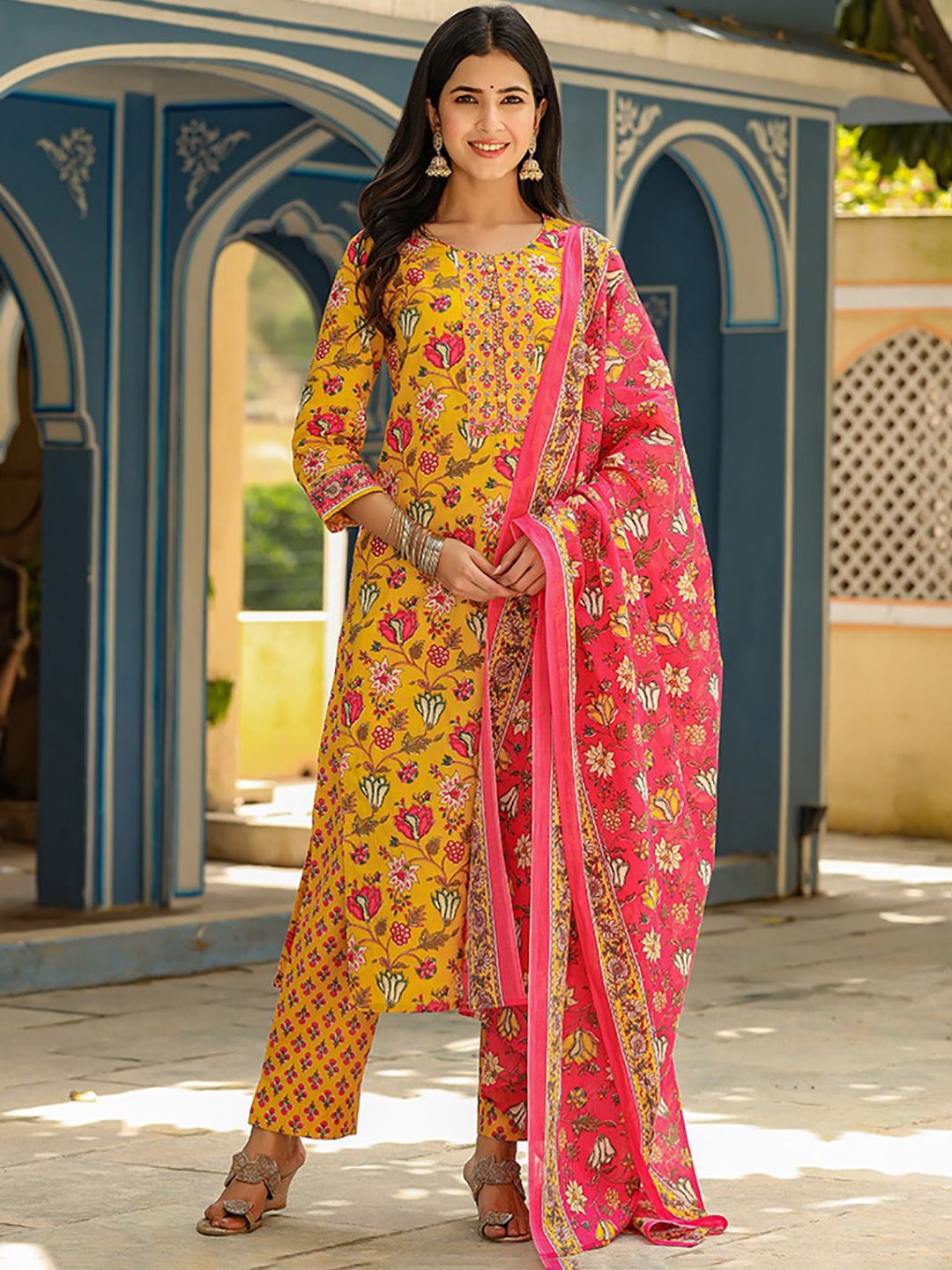 

AHIKA Floral Printed Regular Straight Kurta with Trousers & Dupatta, Yellow