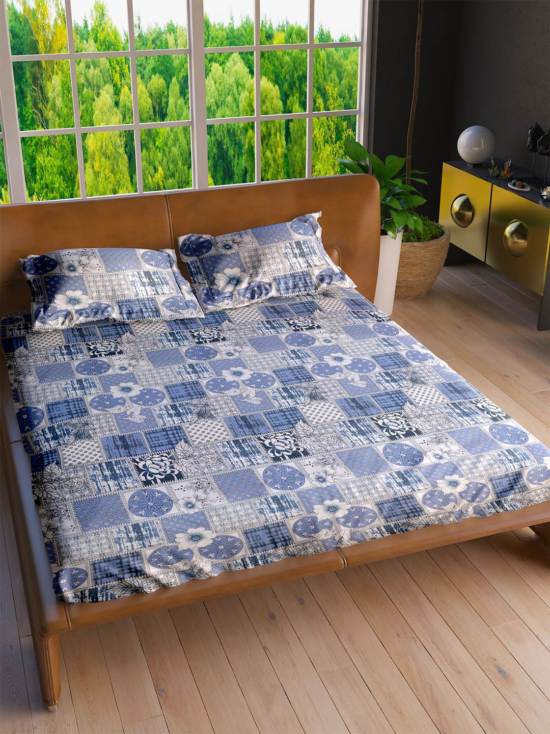 

LABHAM Blue & White Ethnic Motifs Cotton 160 TC King Bedsheet with 2 Pillow Covers