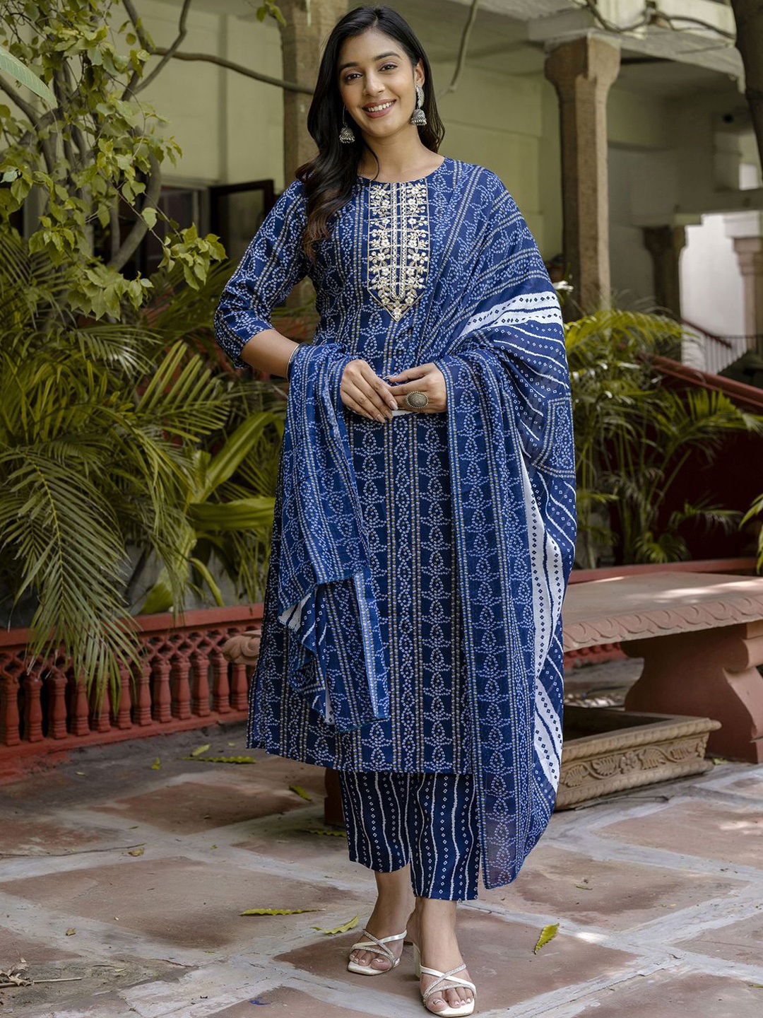 

PPTOSS Printed Straight Kurta with Trousers & With Dupatta, Navy blue