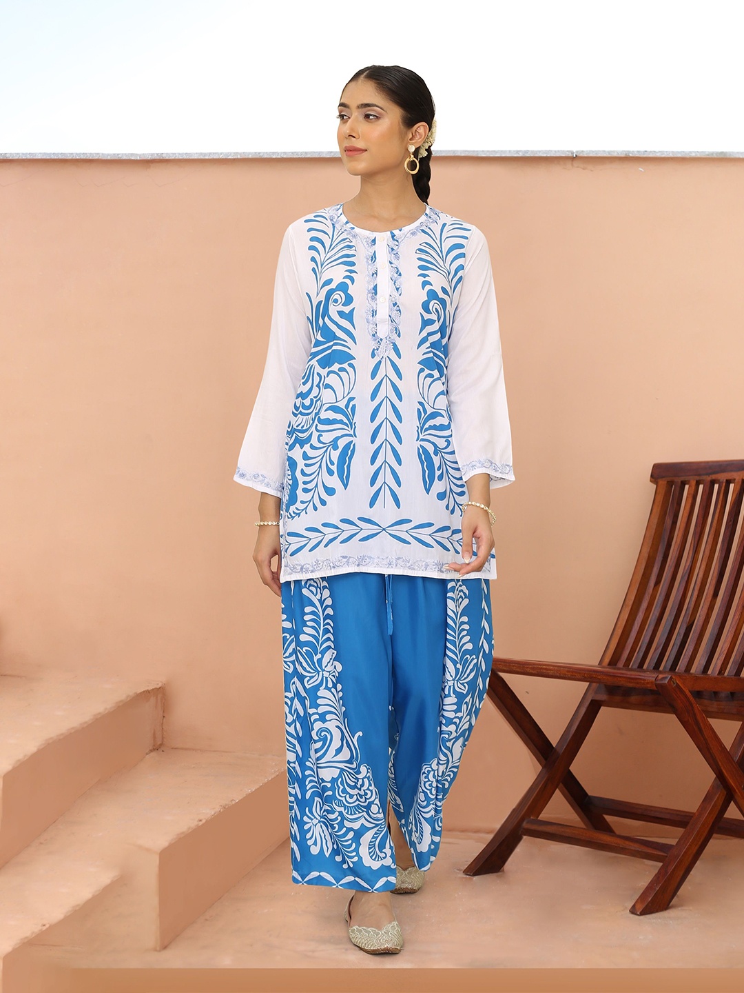 

HOUSE OF KARI Floral Printed Tunic With Trousers, Blue