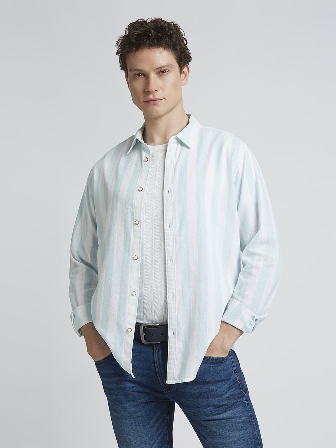 

Pepe Jeans Men Spread Collar Vertical Striped Cotton Casual Shirt, Blue