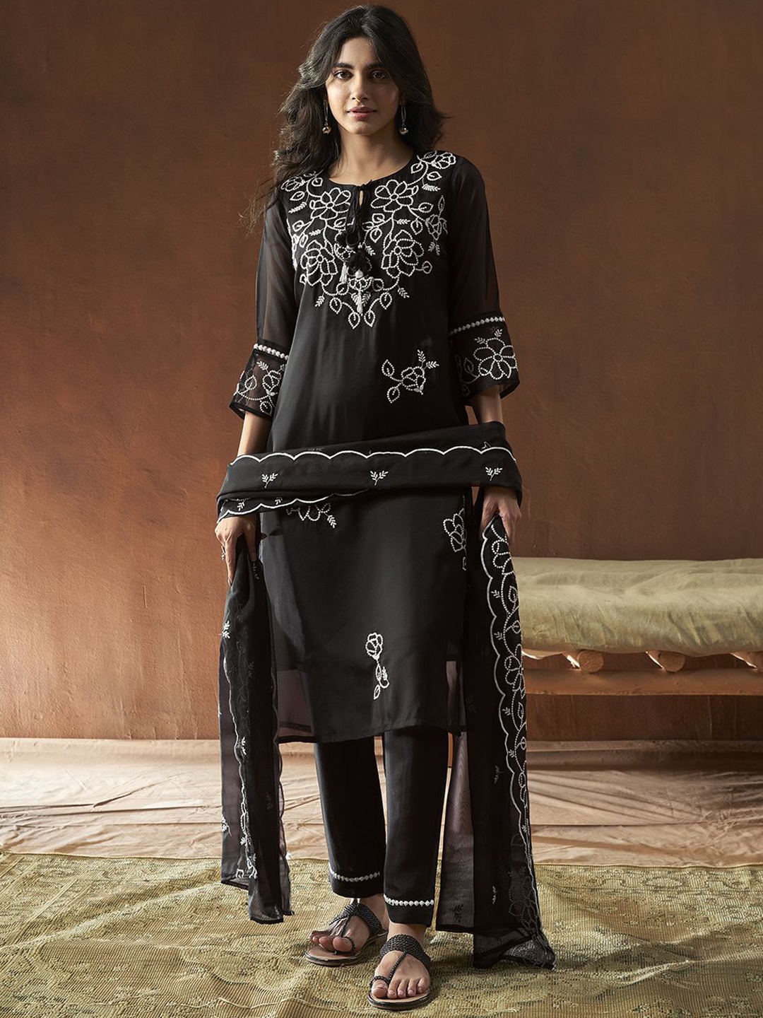 

Meena Bazaar Ethnic Motifs Embroidered Thread Work Straight Kurta with Trousers & Dupatta, Black