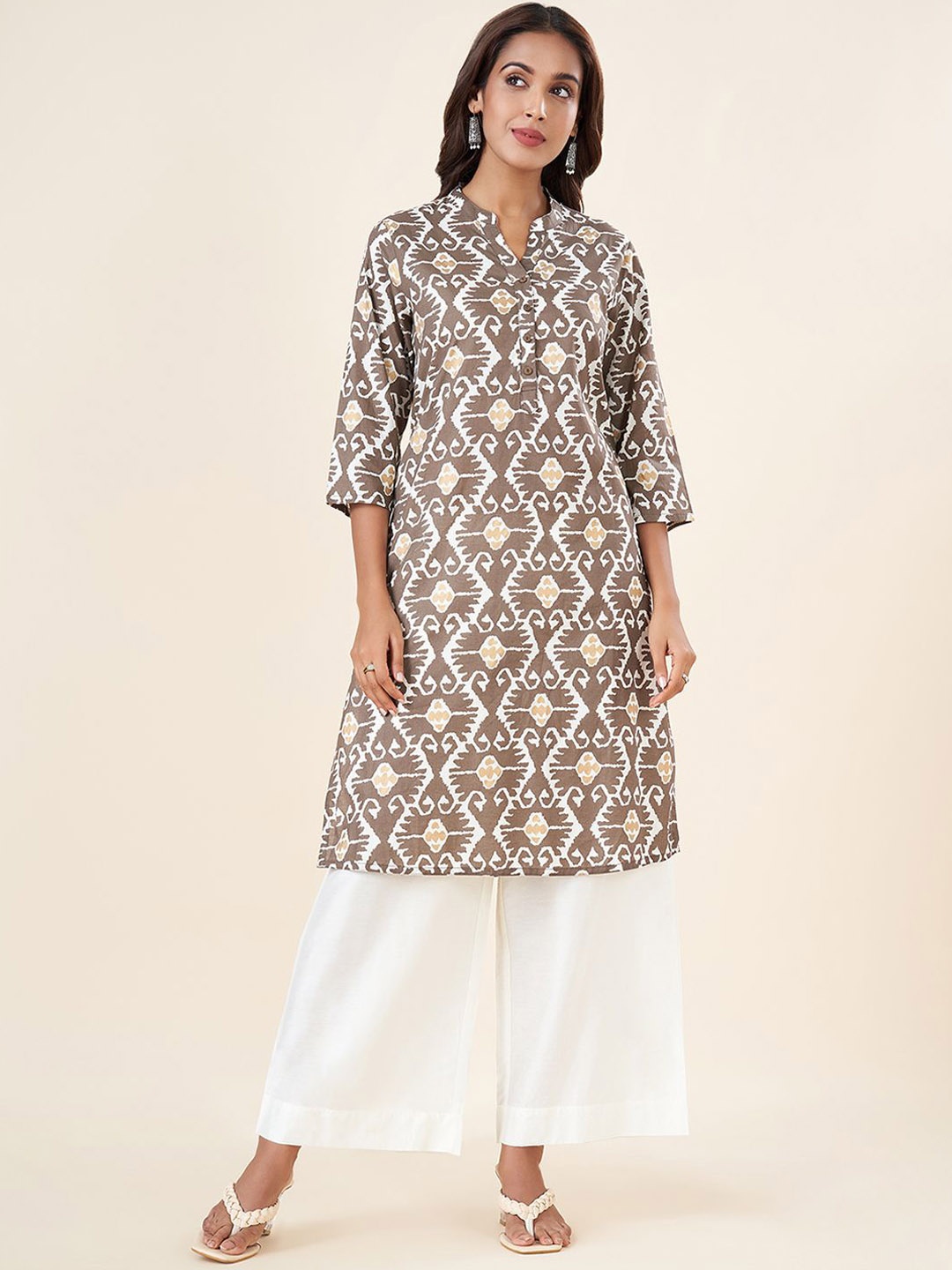 

RANGMANCH BY PANTALOONS Printed Thread Work Cotton Straight Kurta, Khaki