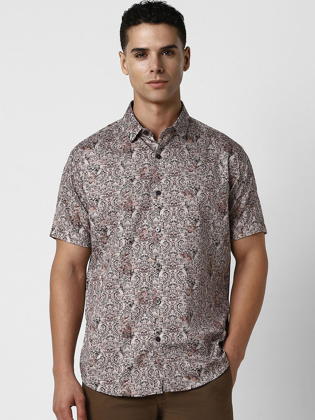 

V Dot Men Slim Fit Floral Printed Spread Collar Pure Cotton Casual Shirt, Brown