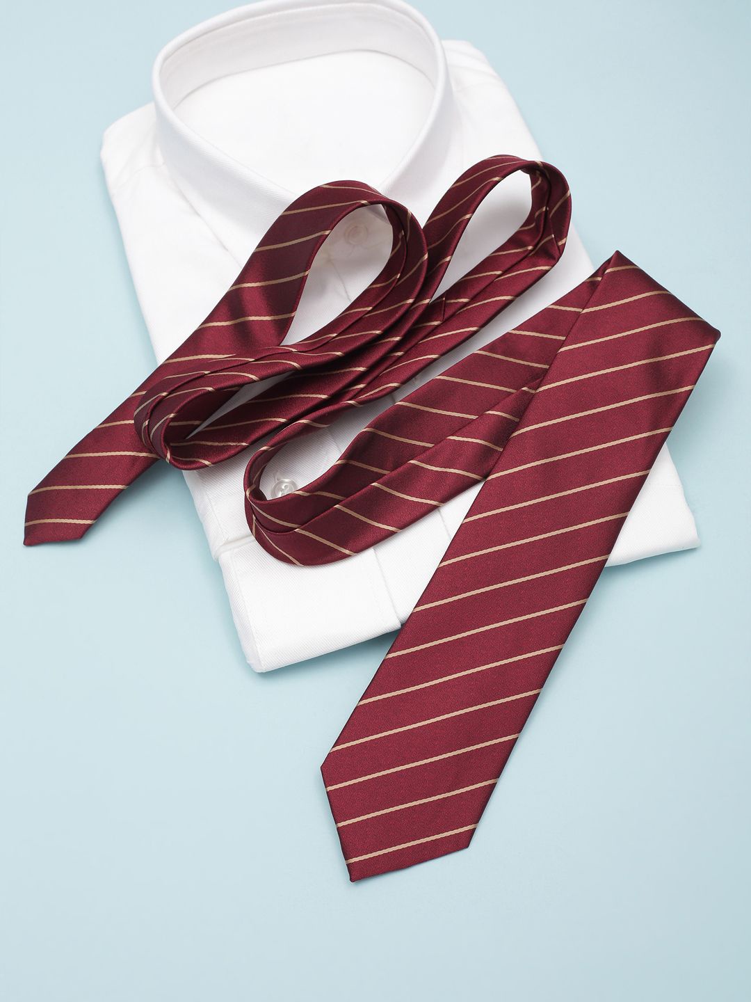 

Allen Solly Men Striped Broad Tie, Maroon