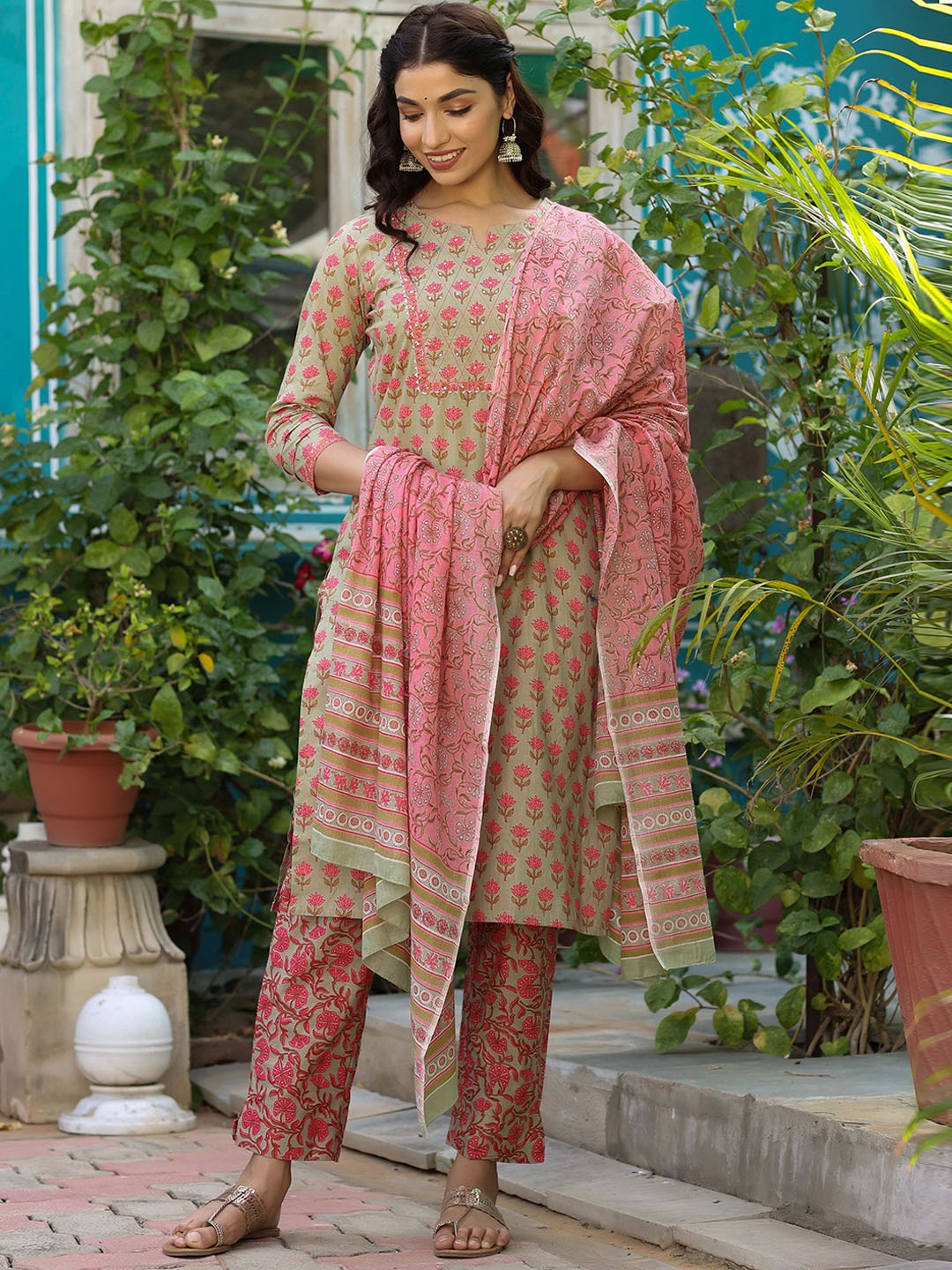 

AHIKA Green & Pink Floral Printed Round Neck Pure Cotton Kurta with Trouser & Dupatta