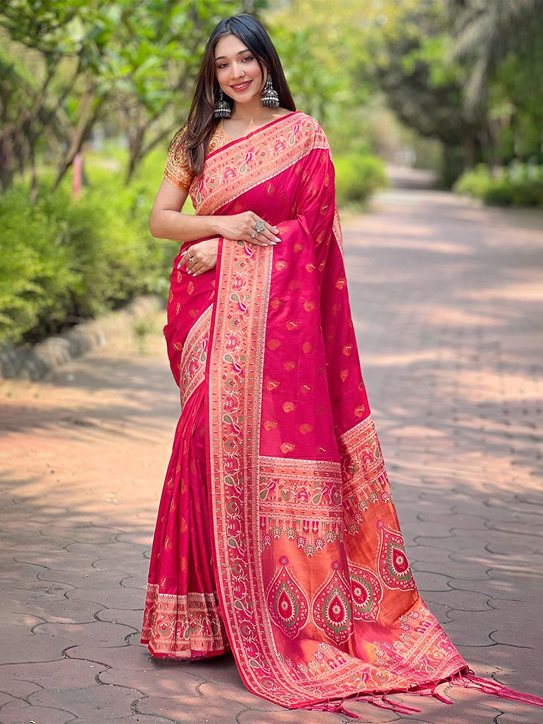 

Panzora Woven Design Zari Paithani Saree, Pink