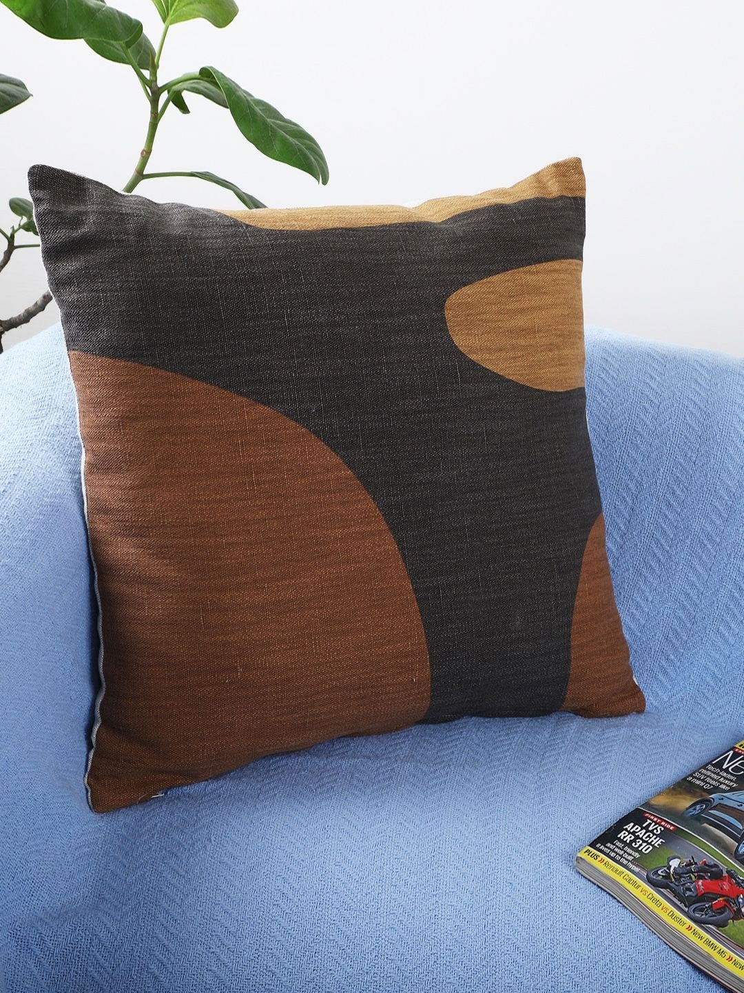 

Jamio Firati Brown & Black Geometric Cotton Square Cushion Covers