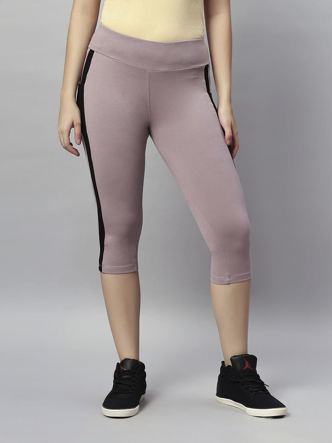

LAASA SPORTS Women Cotton Slim Fit Capris, Mauve
