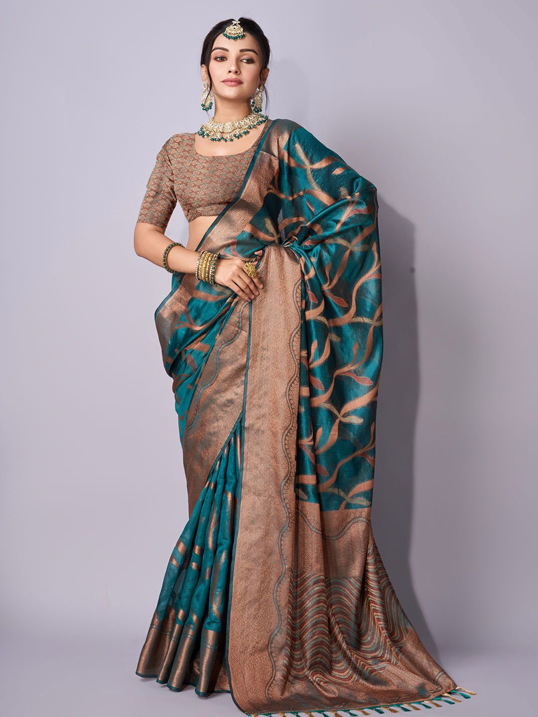 

Meena Bazaar Woven Design Zari Saree, Green