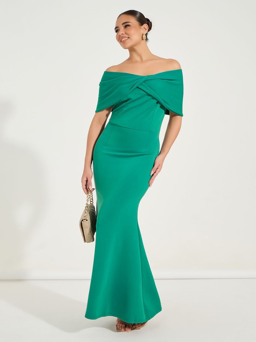 

Styli Women Solid Off Shoulder Sheath Maxi Dress, Green