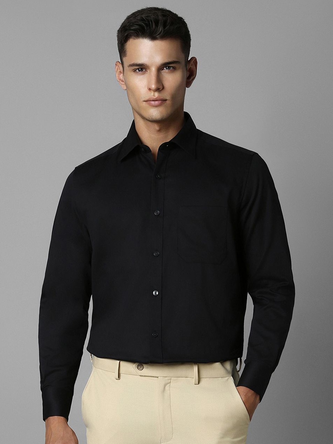 

Louis Philippe Men Classic Opaque Casual Shirt, Black