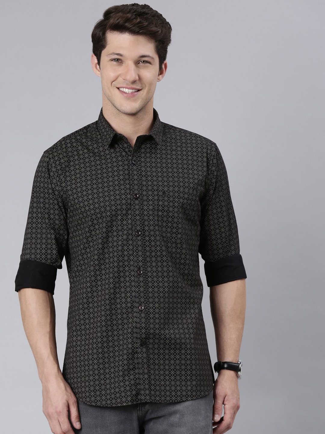 

Classic Polo Men India Slim Geometric Printed Pure Cotton Casual Shirt, Black