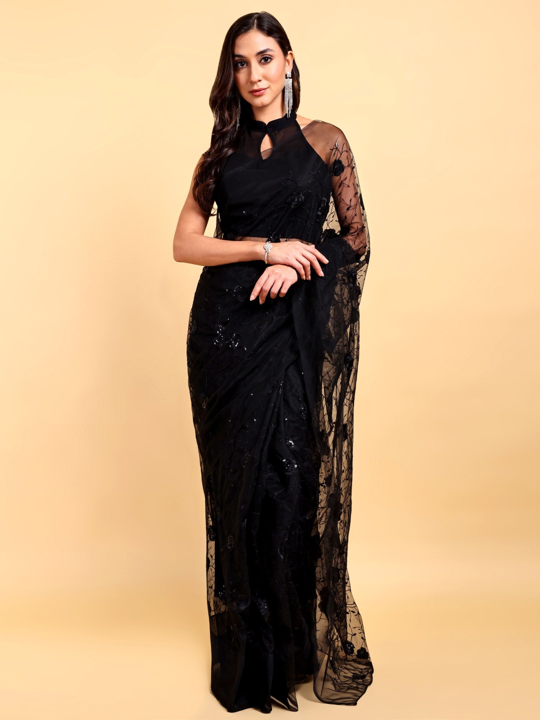 

DOERAA Ethnic Motifs Embroidered Net Saree, Black
