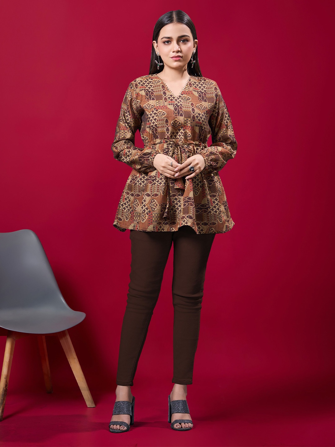 

JDS LIFESTYLE Women Floral Printed Cinched Waist Top, Brown