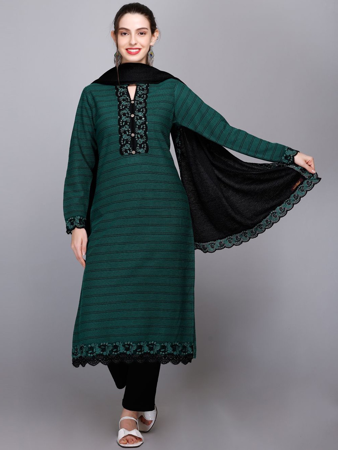 

Antiloop Striped Mandarin Collar Straight Kurta with Trousers & Dupatta, Green