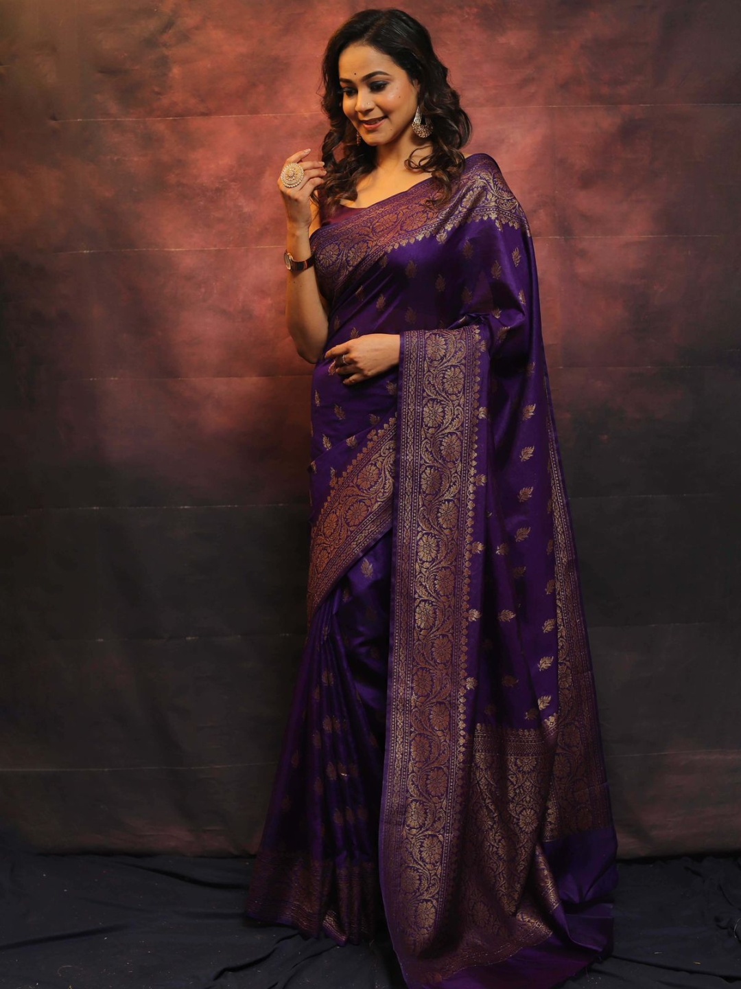 

Kriyansh Ethnic Motifs Zari Traditional Banarasi Saree, Purple