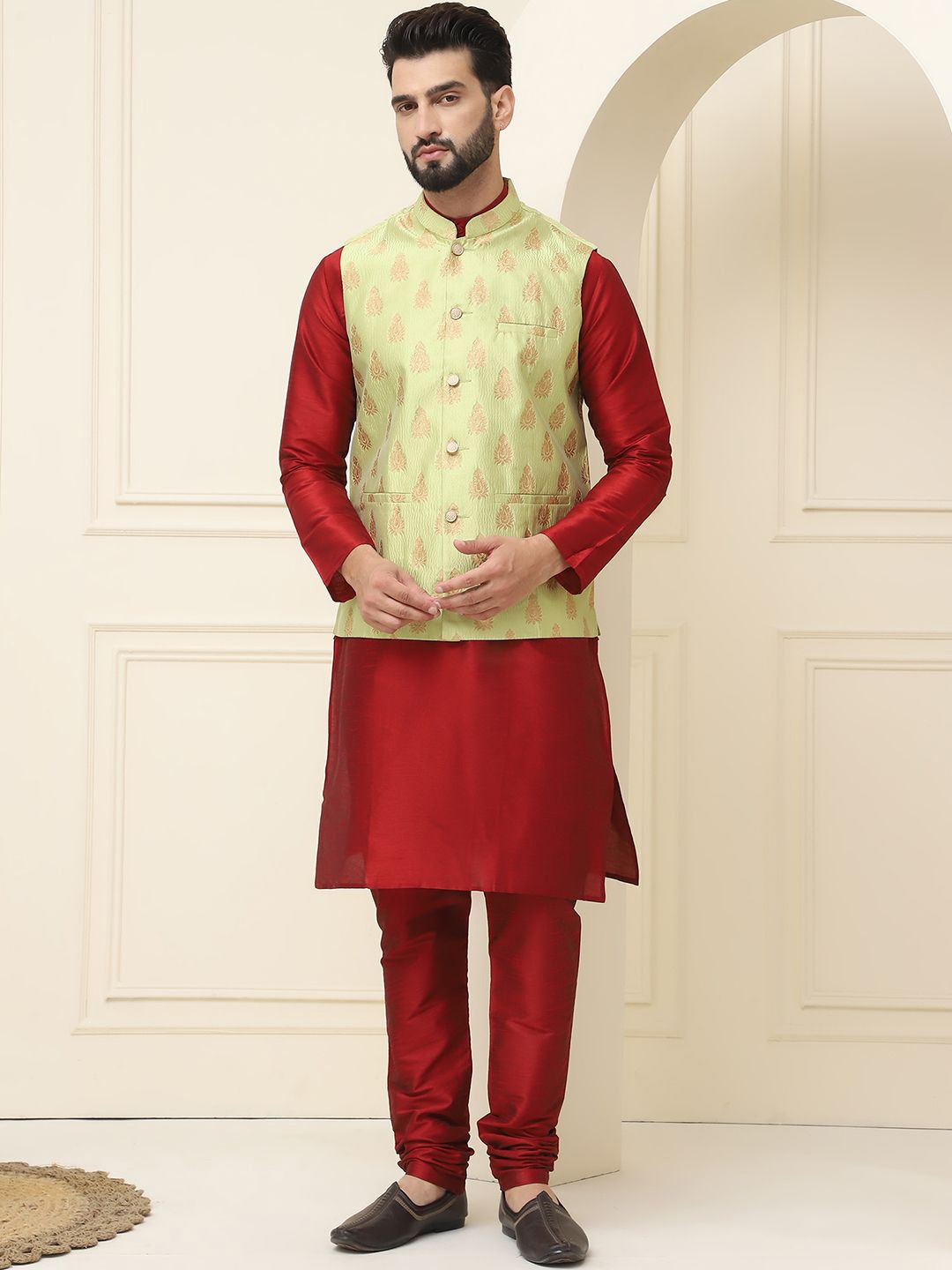 

SOJANYA Mandarin Collar Kurta With Churidar & Nehru jacket, Maroon