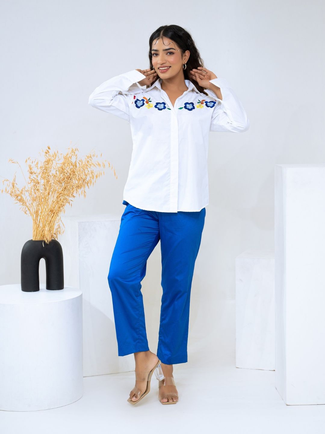 

SAADGEE Floral Embroidered Shirt Collar Neck Regular Cotton Blend Shirt with Trousers, White