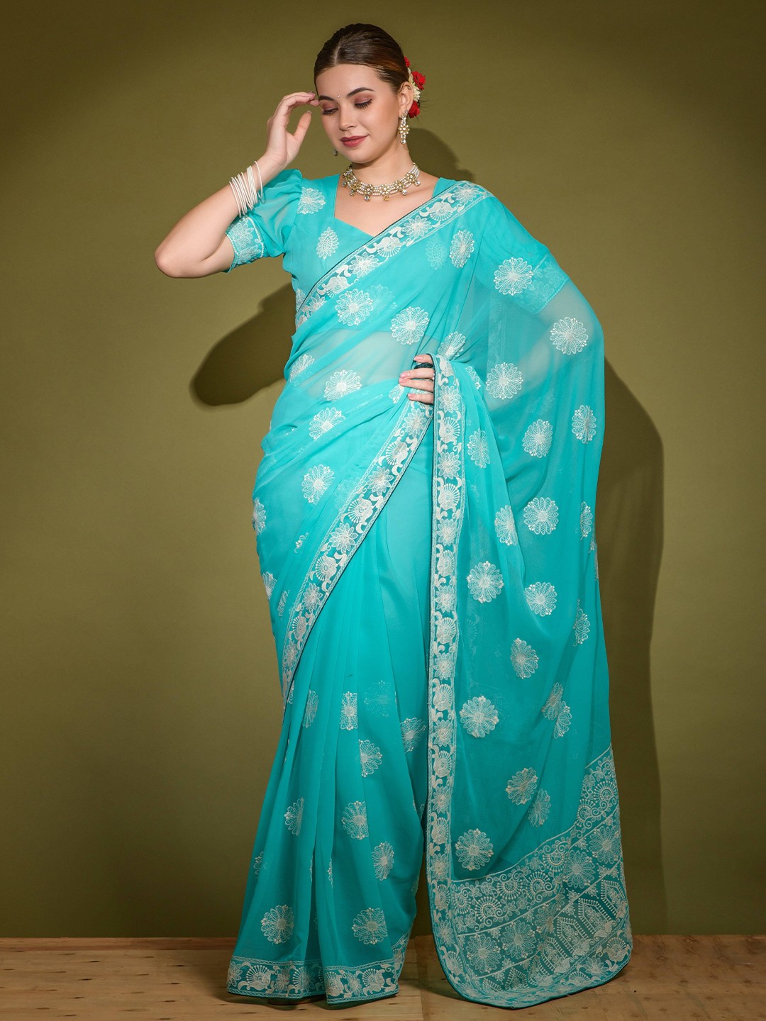 

Krimmple Floral Embroidered Pure Georgette Saree, Green