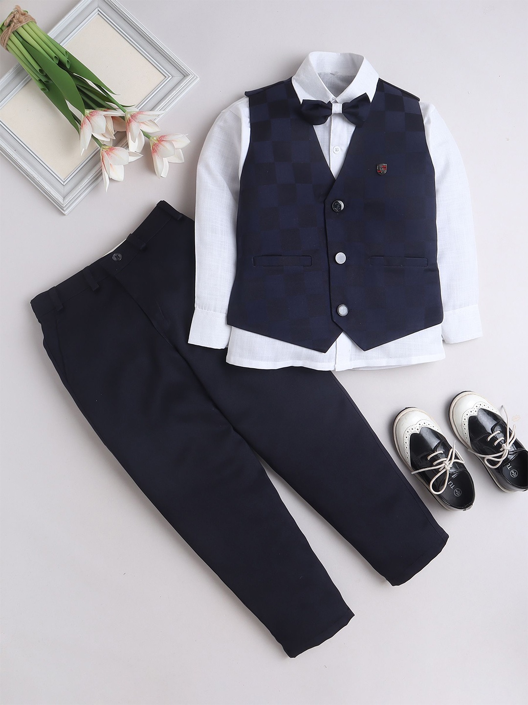 

FOURFOLDS BoysSelf Design Checked Waistcoat and Trouser and Shirt with Bow Tie, Navy blue