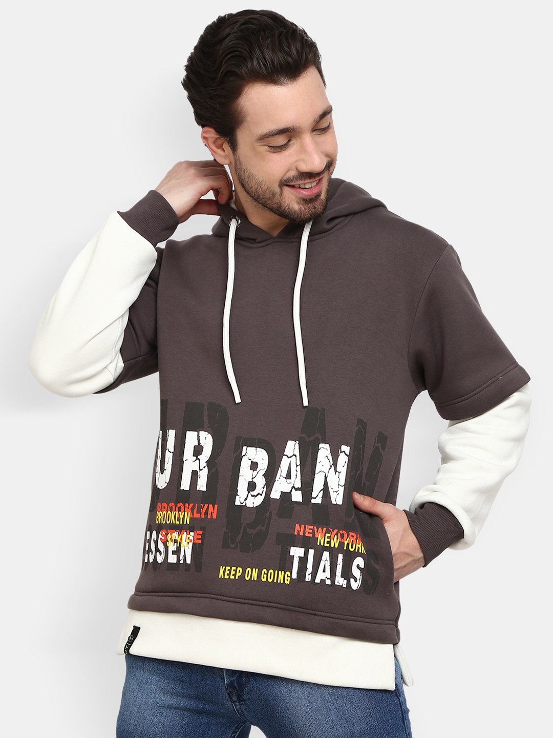 

V-Mart Men Grey Sweatshirt