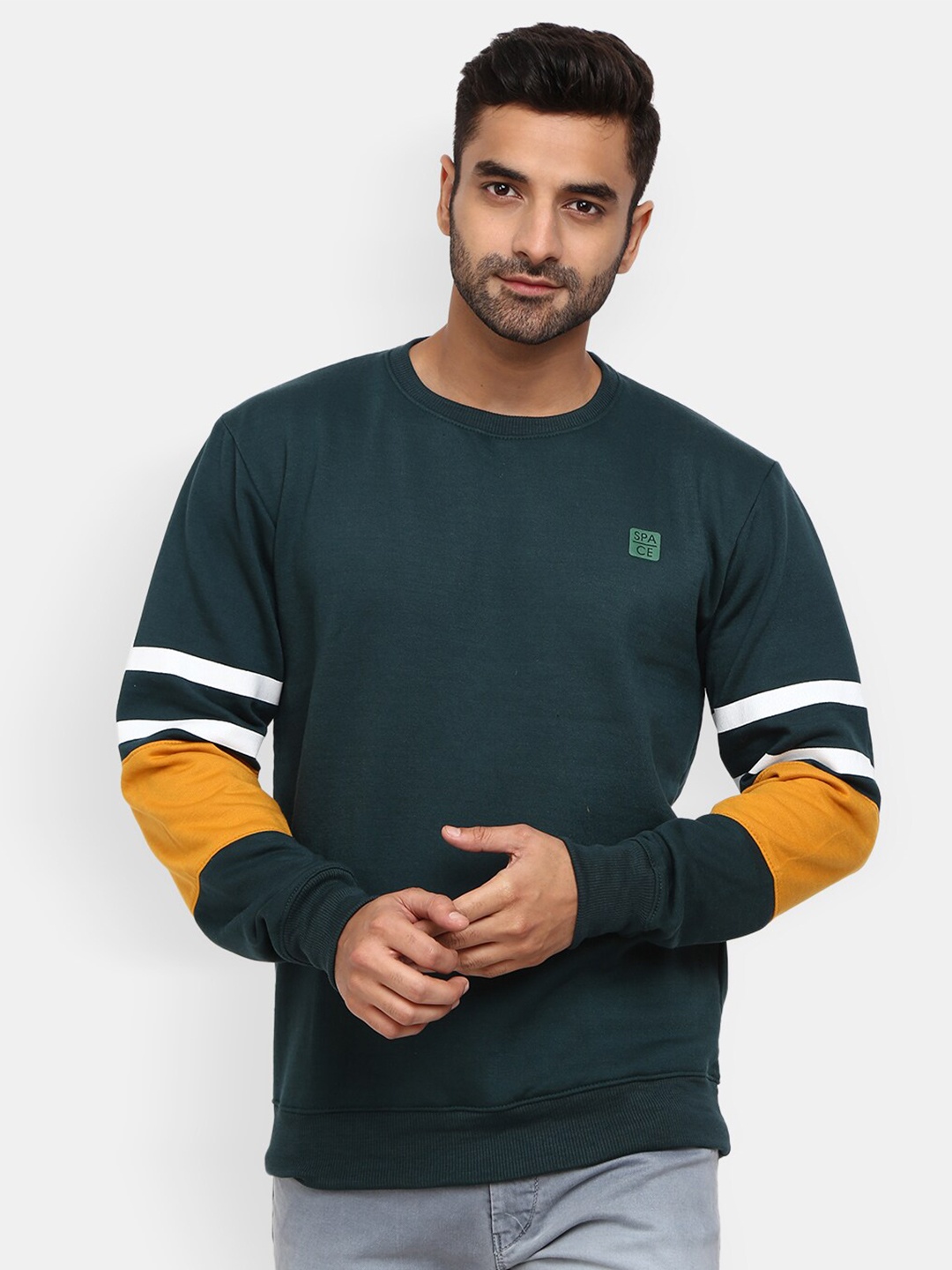 

V-Mart Men Green Sweatshirt