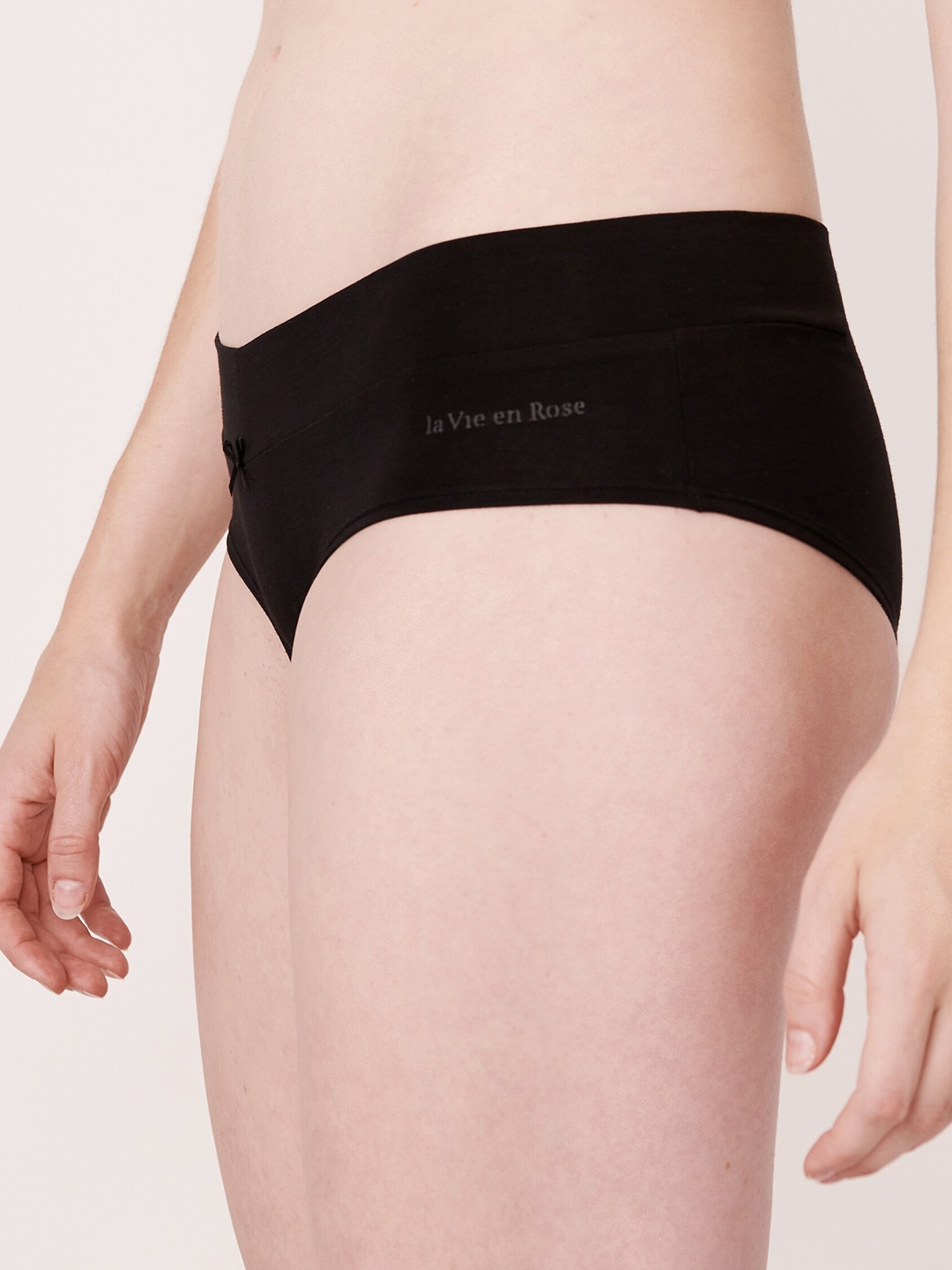 

La Vie en Rose Women Black Solid Hipster Briefs