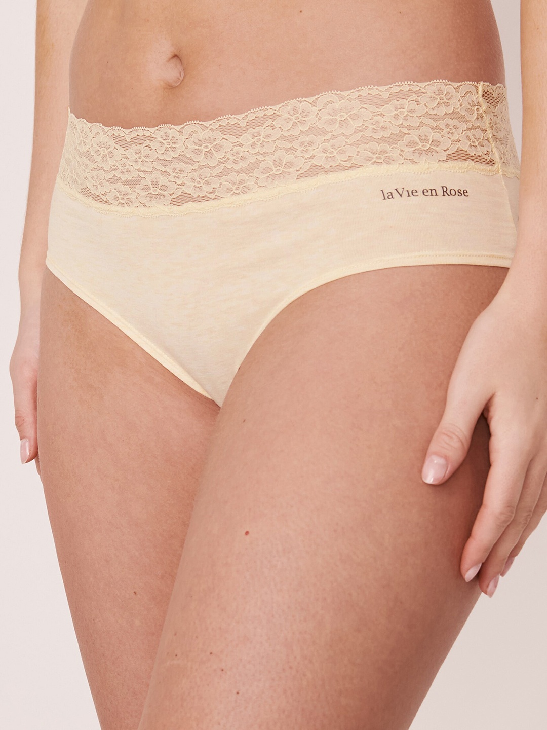 

La Vie en Rose Women Cream Solid Lace Band Cotton Bikini Briefs