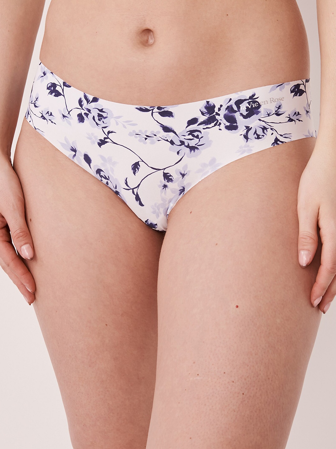

La Vie en Rose Women White Printed Bikini Briefs