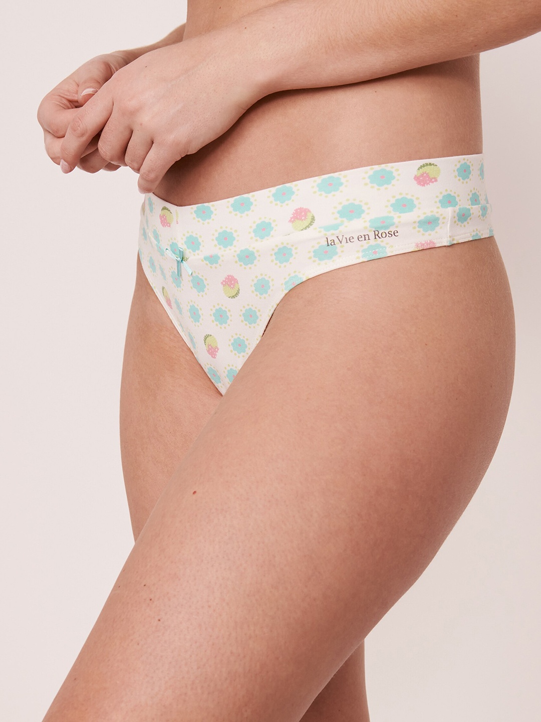 

La Vie en Rose Women White Printed Thong Brief