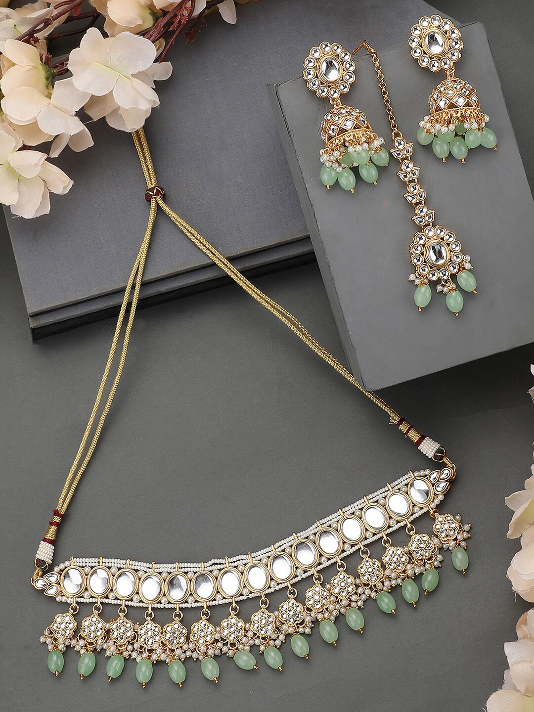 

ANIKAS CREATION Gold-Plated Sea Green Kundan-Studded & Beaded Jewellery Set