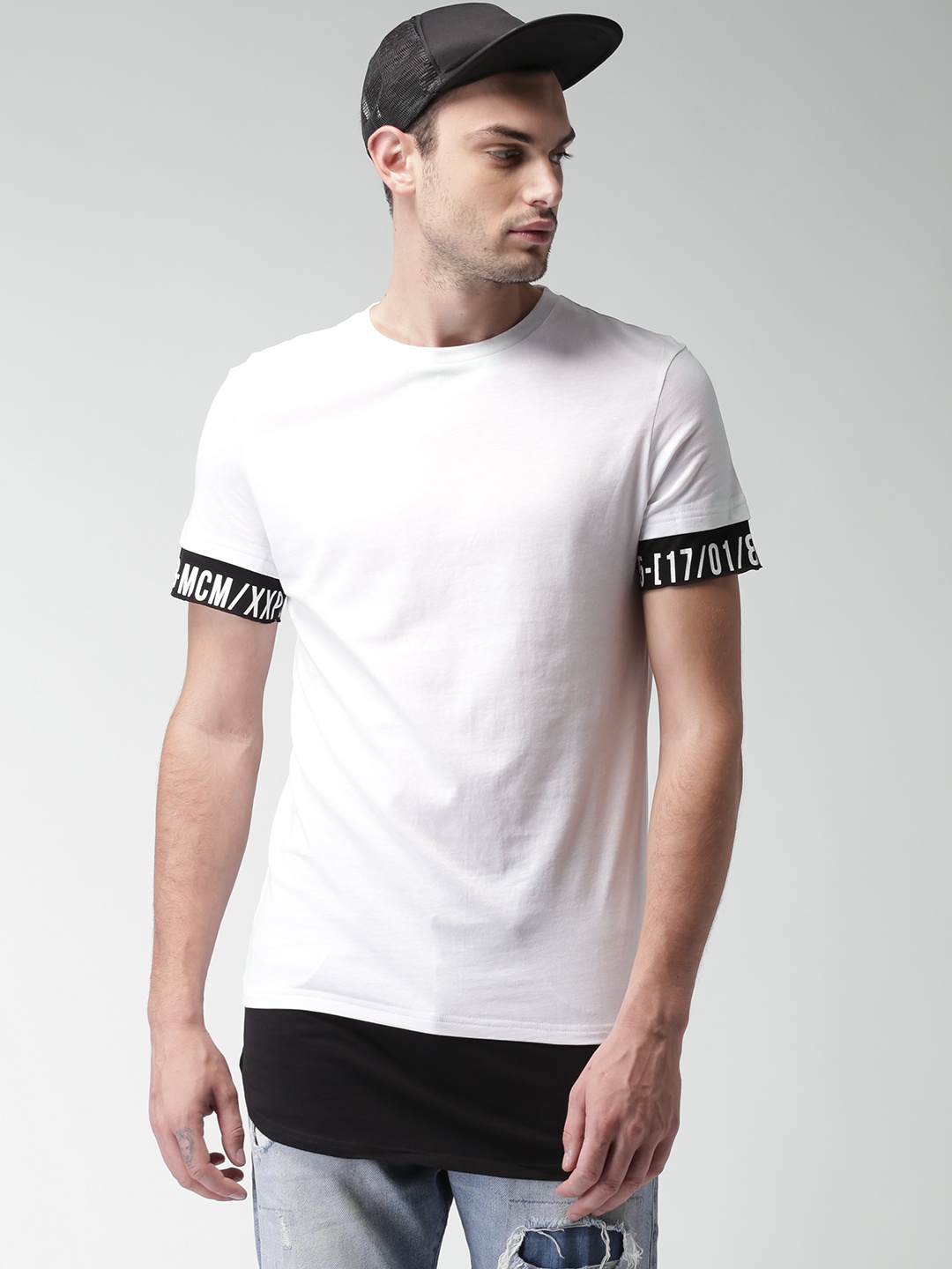 

Celio Men White Solid Round Neck T-shirt