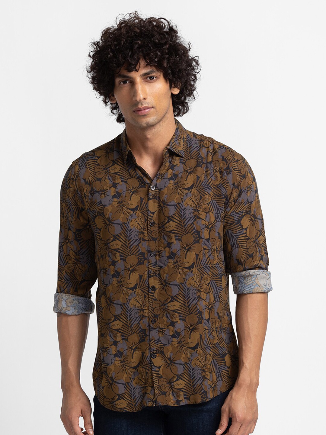 

Globus Opaque Allover Floral Printed Casual Shirt, Brown