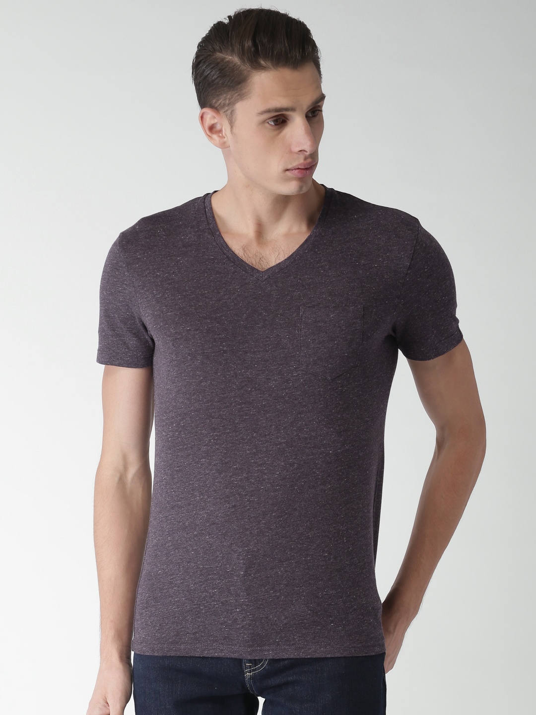 

Celio Men Purple Solid V-Neck T-Shirt