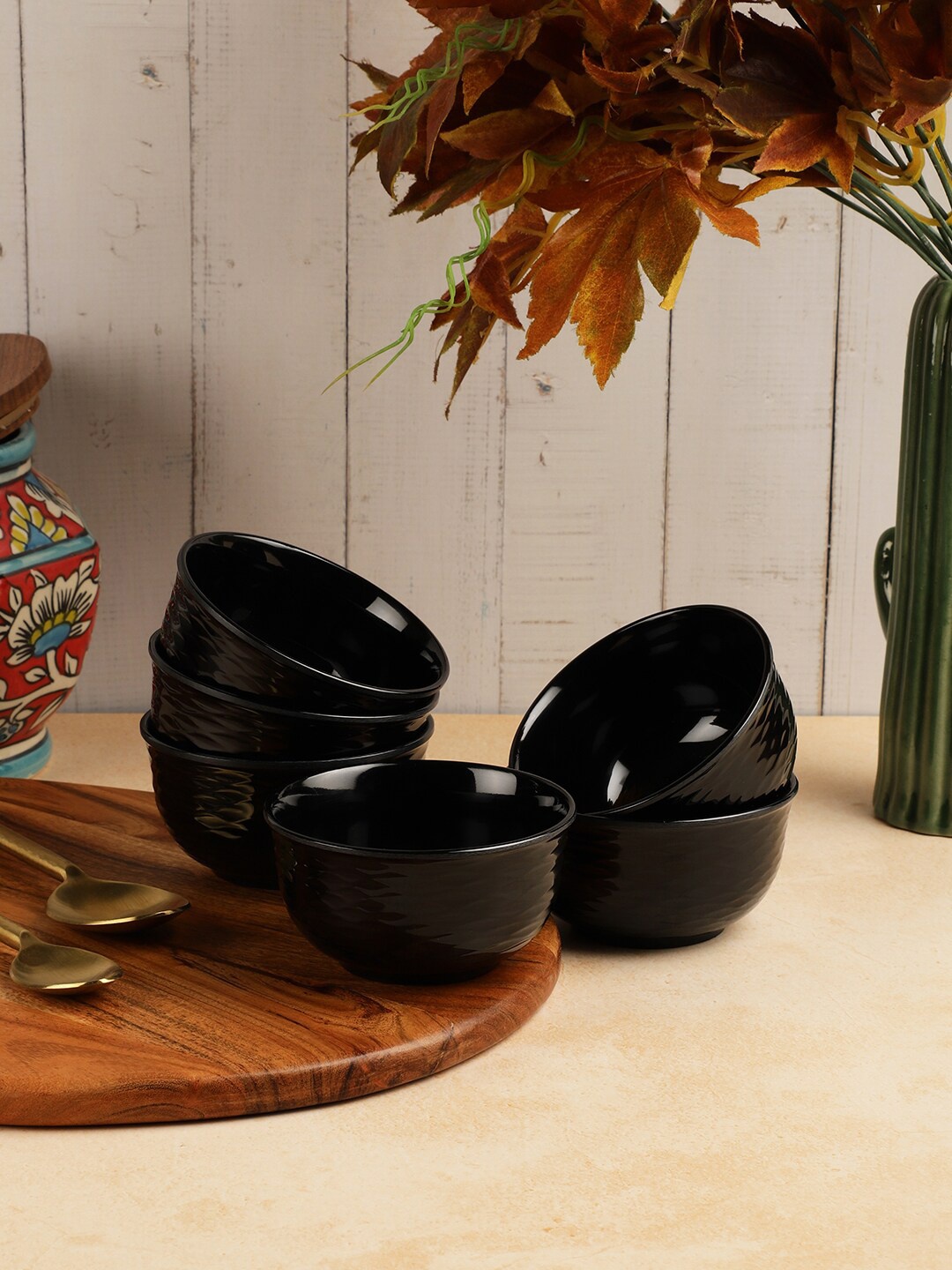 

Servewell Black & 12 Pieces Melamine Glossy Bowls
