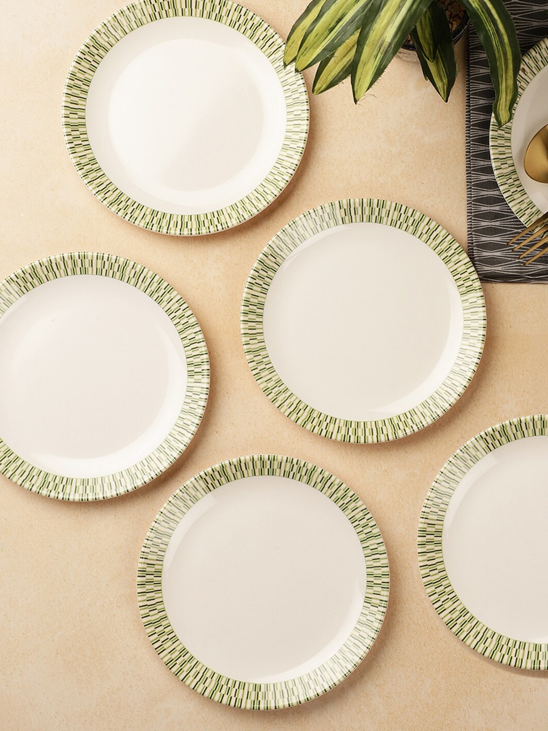 

Servewell White & Green 12 Pieces Geometric Printed Melamine Glossy Plates