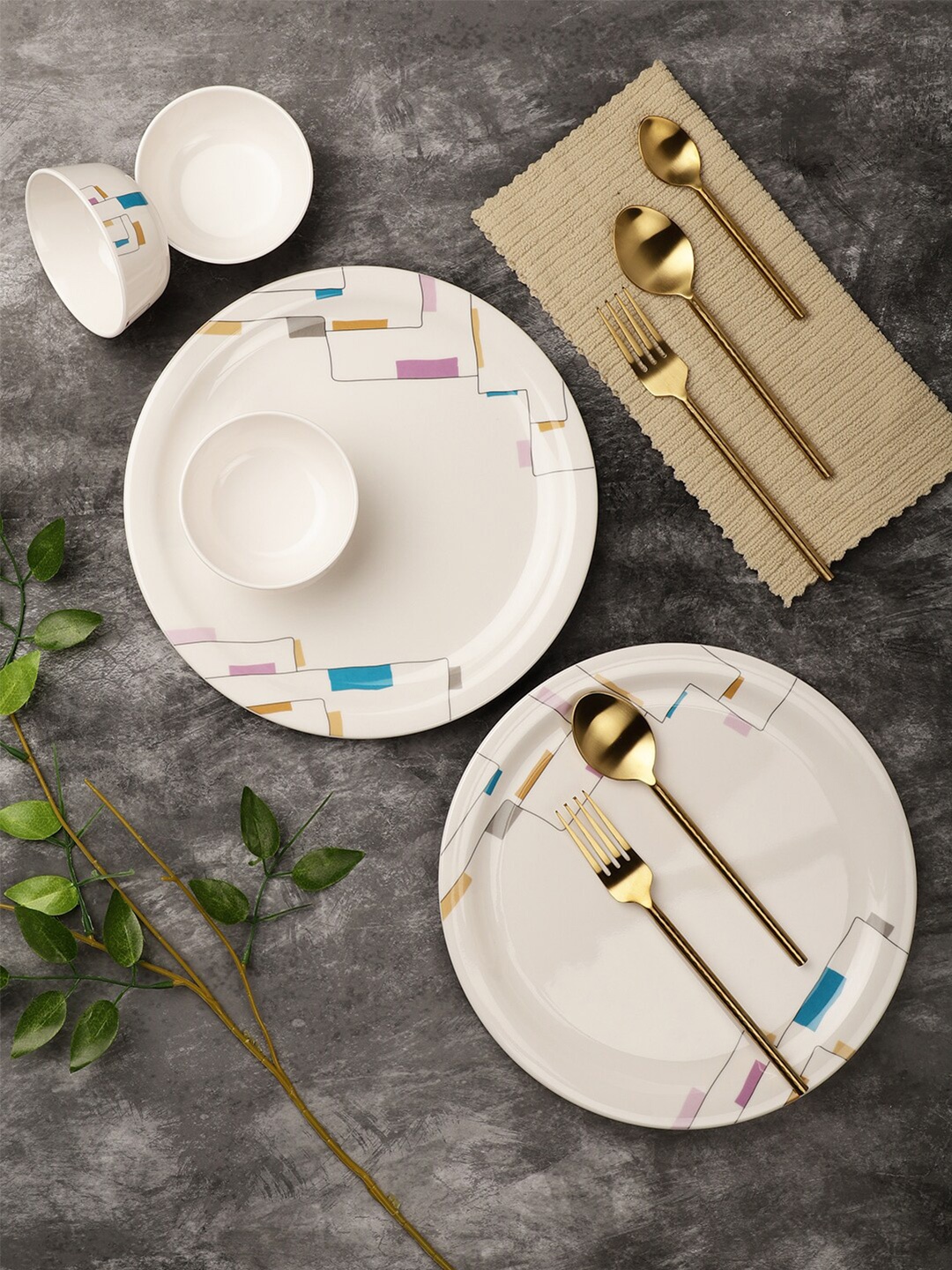 

Servewell White & Blue Pieces Geometric Printed Melamine Glossy Dinner Set